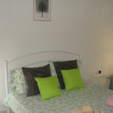Apartment Istos 4 *